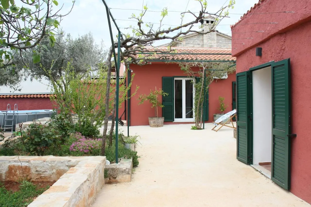 House Bougainvillea Pula Ferienhaus