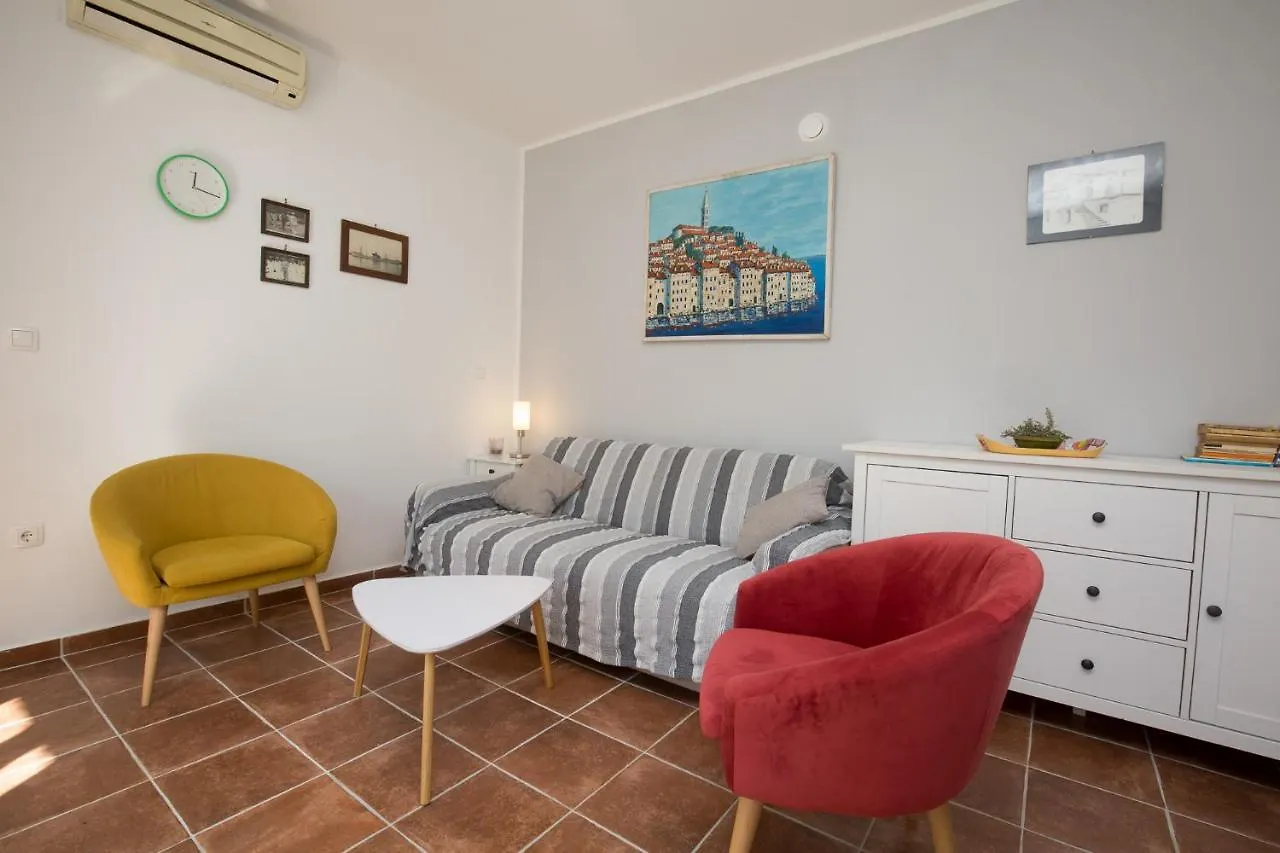 Ferienhaus House Bougainvillea Pula