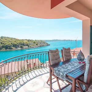 Mali Dvor Novigrad Apartment Novigrad (Dalmatia)