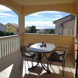 Dora Apartment Povljana