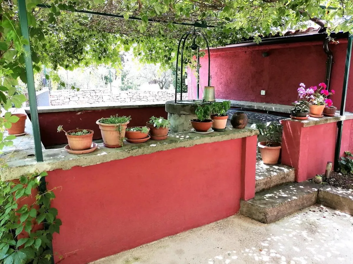 House Bougainvillea Pula Holiday home